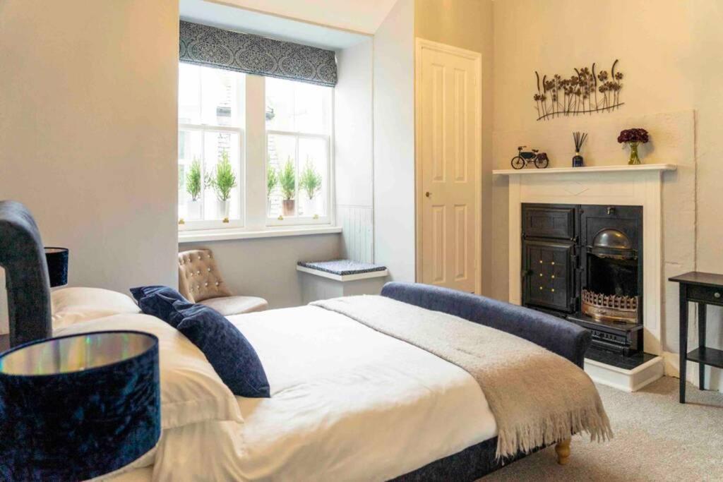 Spacious City Centre Apartment Full Of Character Inverness Exterior photo